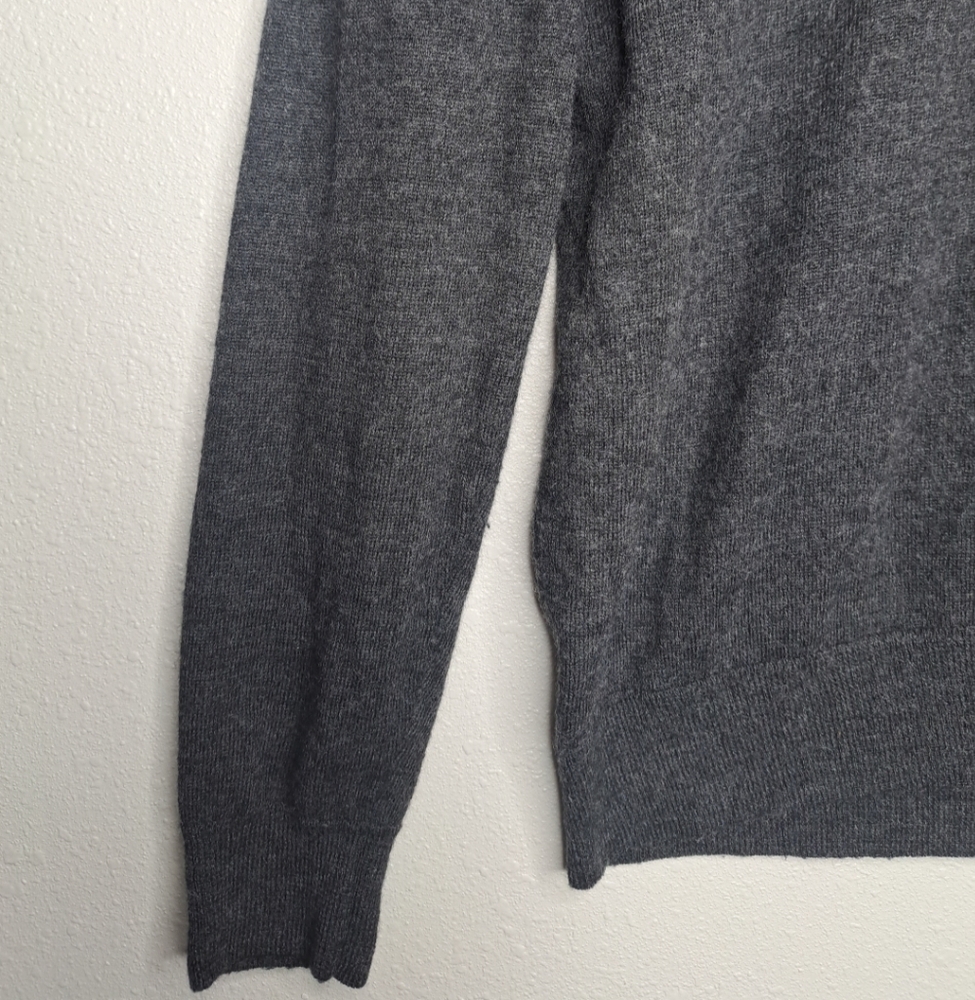 Club Room Men's Ribbed Trim V-Neck Sweater Dark Charcoal Size Medium Long Slv - Picture 10 of 15